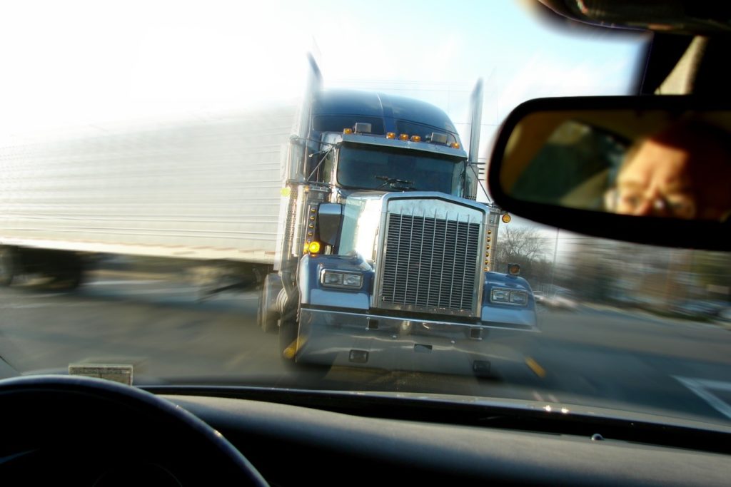 A Personal Injury Attorney in Bronx Can Help Truck Accident Victims